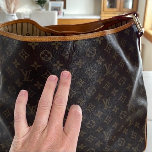 Authentic Louis Vuitton handbag - Picture 5 of 15